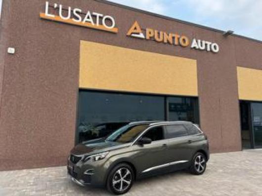 usato PEUGEOT 5008