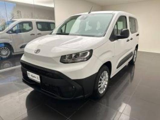 Km 0 TOYOTA Proace City Verso