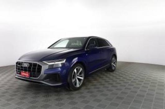 usato AUDI Q8