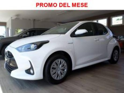 nuovo TOYOTA Yaris