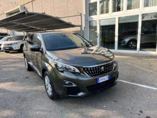 usato PEUGEOT 5008