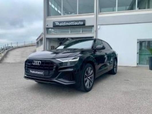 usato AUDI Q8