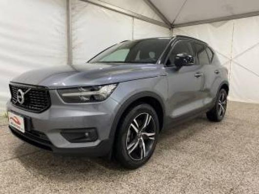 usato VOLVO XC40