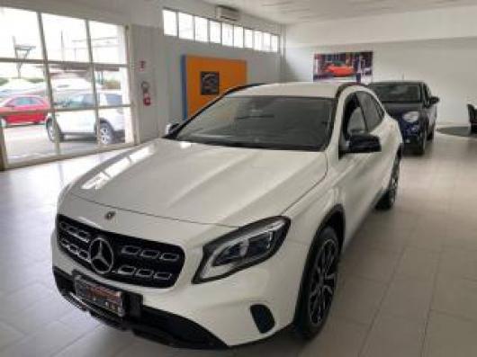 usato MERCEDES GLA 200