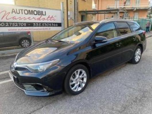 usato TOYOTA Auris Touring Sports