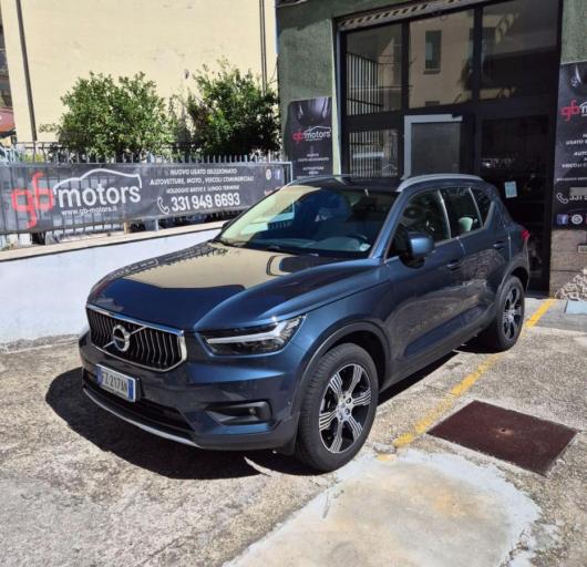 usato VOLVO XC40