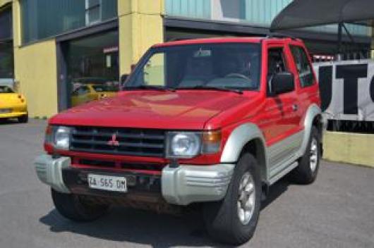 usato MITSUBISHI Pajero