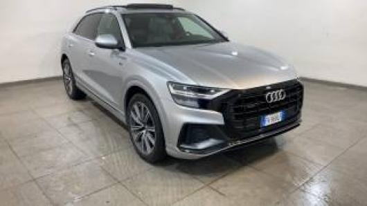 usato AUDI Q8