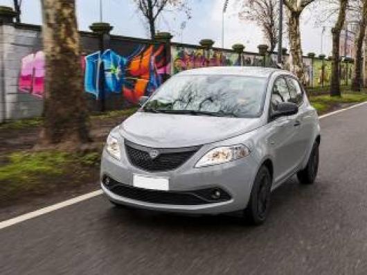 usato LANCIA Ypsilon