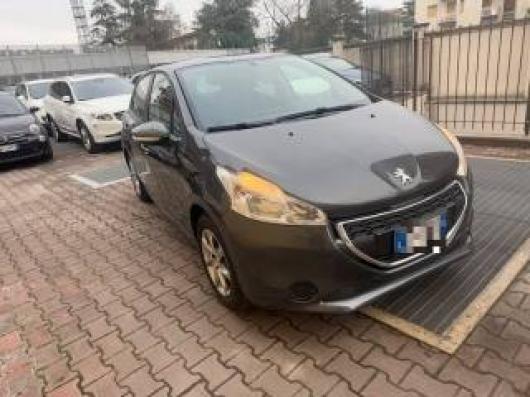 usato PEUGEOT 208