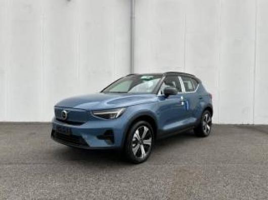 nuovo VOLVO XC40