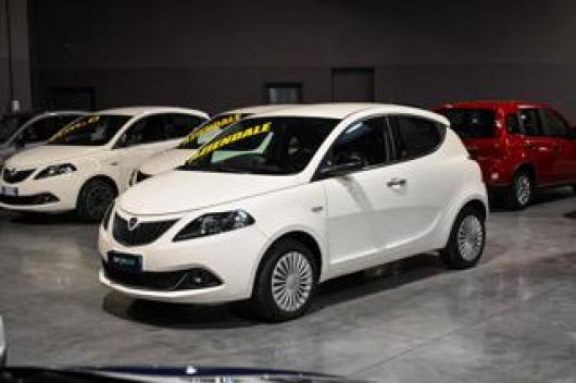 usato LANCIA Ypsilon