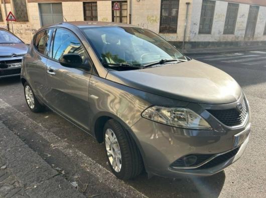 usato LANCIA Ypsilon