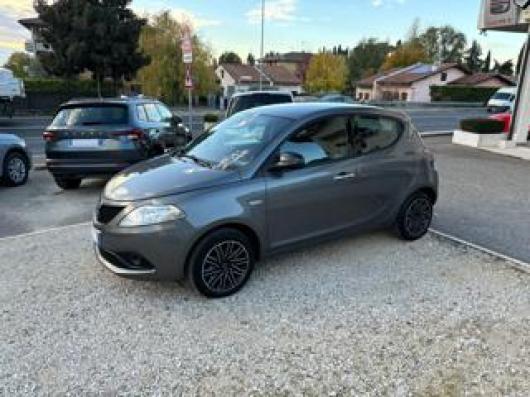 usato LANCIA Ypsilon