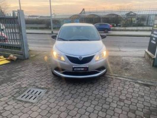 usato LANCIA Ypsilon