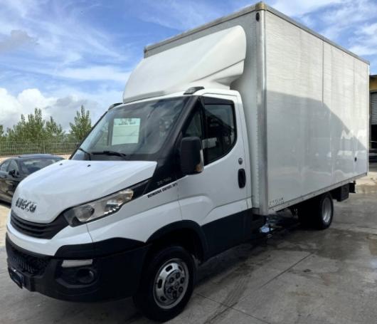 usato IVECO Daily 35 C14 3750 cab. E6