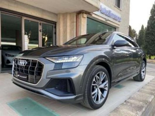 usato AUDI Q8