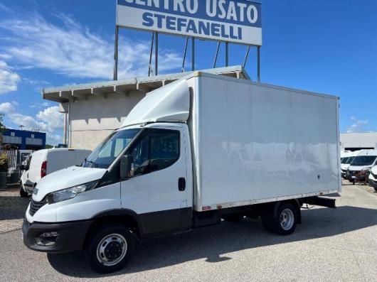 usato IVECO DAILY 35C14H BOX