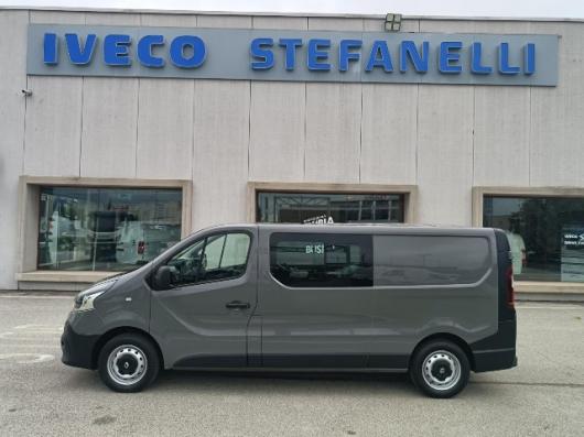 usato RENAULT TRAFIC 1.6 DCI 6 POSTI