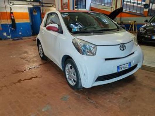 usato TOYOTA iQ