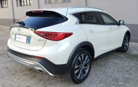 usato INFINITI QX30