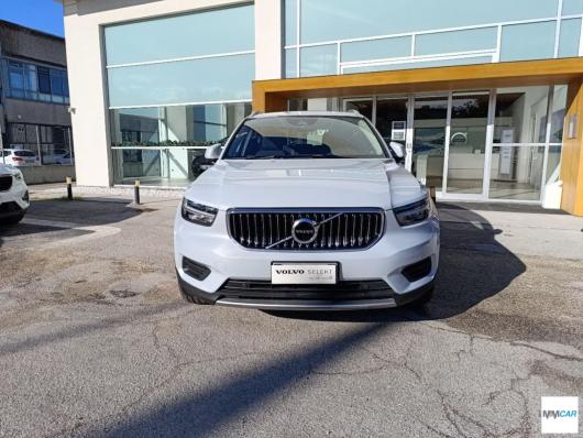 usato VOLVO XC40