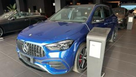 nuovo MERCEDES GLA 35 AMG