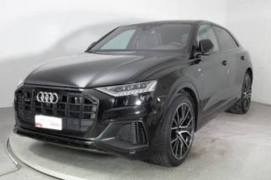 usato AUDI Q8