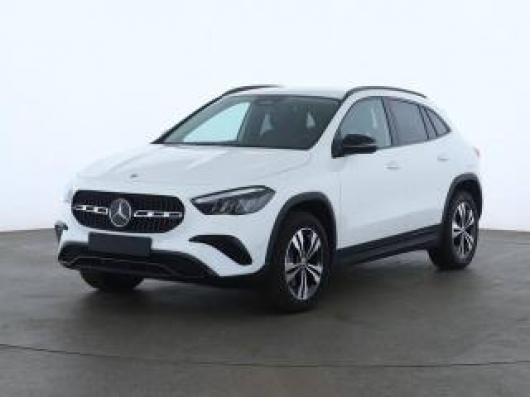 usato MERCEDES GLA 180