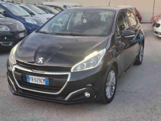 usato PEUGEOT 208