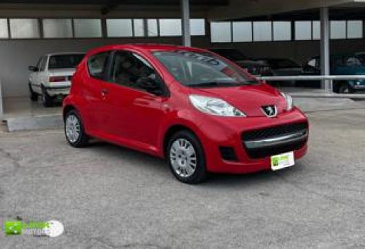 usato PEUGEOT 107