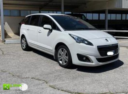 usato PEUGEOT 5008