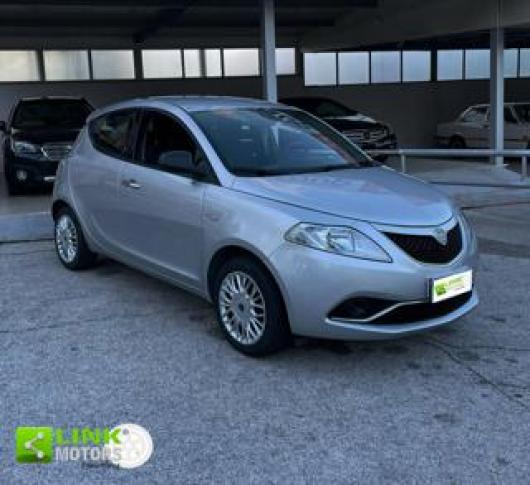 usato LANCIA Ypsilon