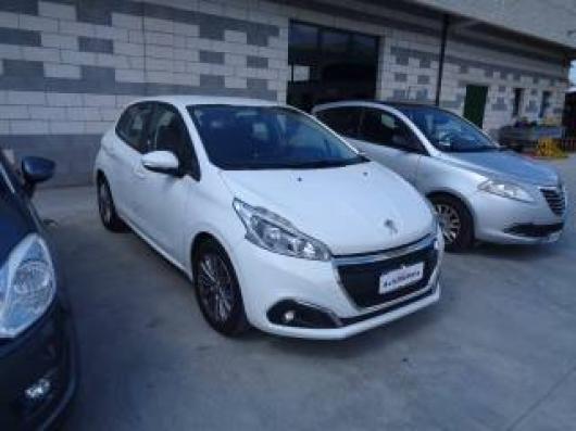 usato PEUGEOT 208