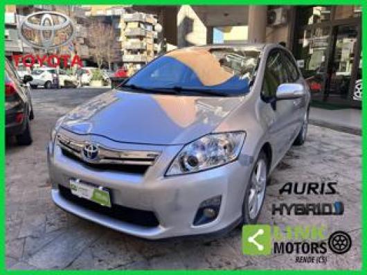 usato TOYOTA Auris