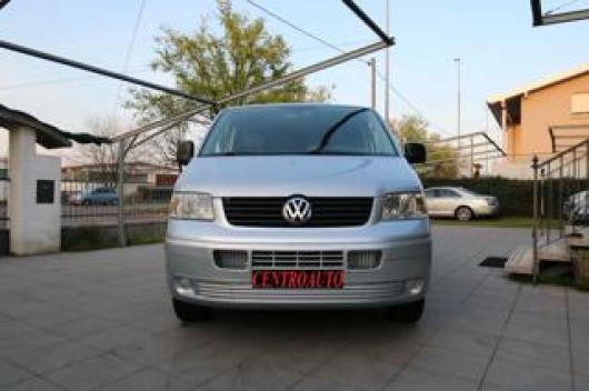 usato VOLKSWAGEN Caravelle