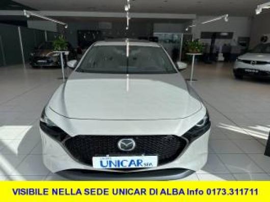 nuovo MAZDA 3