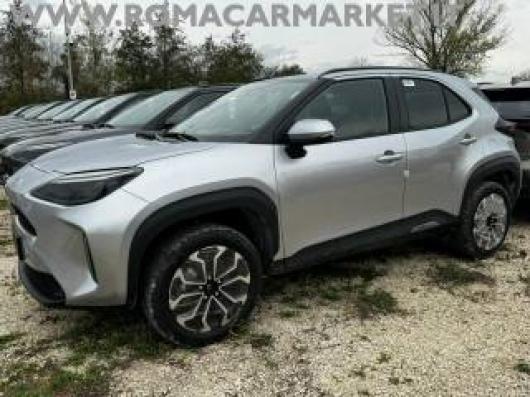 nuovo TOYOTA Yaris Cross