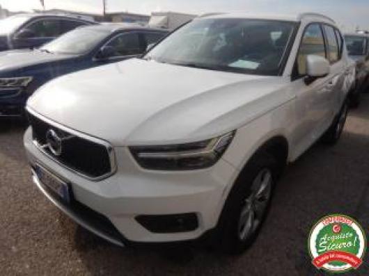 usato VOLVO XC40