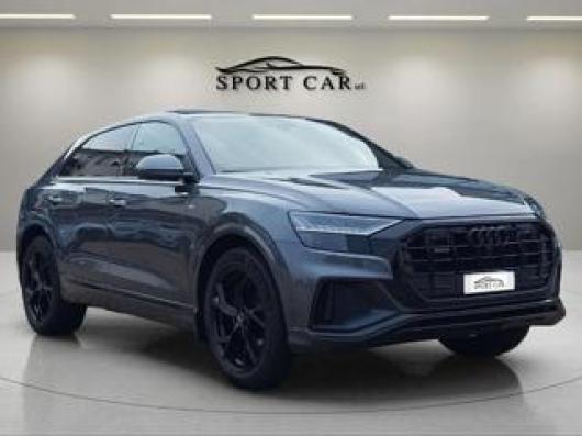 usato AUDI Q8