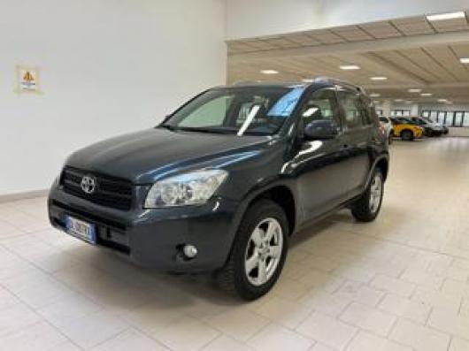 usato TOYOTA RAV 4