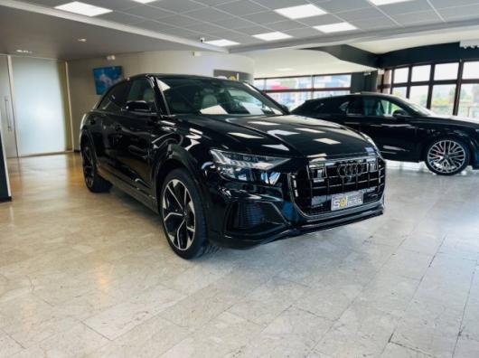 usato AUDI Q8