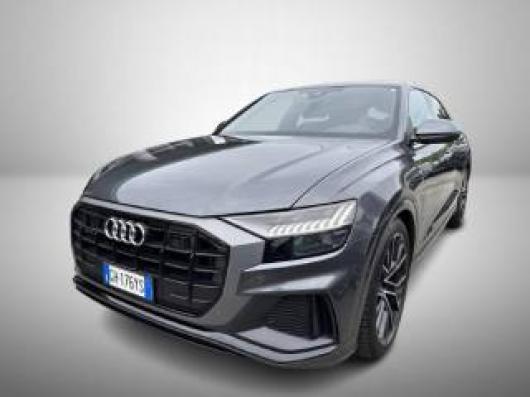 usato AUDI Q8