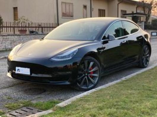 usato TESLA Model 3