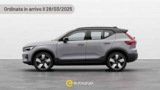 nuovo VOLVO XC40