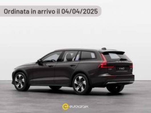 nuovo VOLVO V60