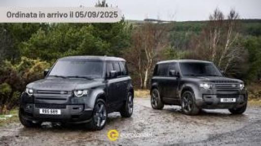 nuovo LAND ROVER Defender