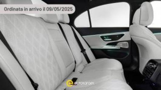 nuovo MERCEDES E 200