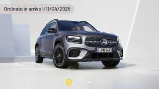 nuovo MERCEDES GLB 200