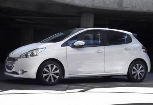 usato PEUGEOT 208